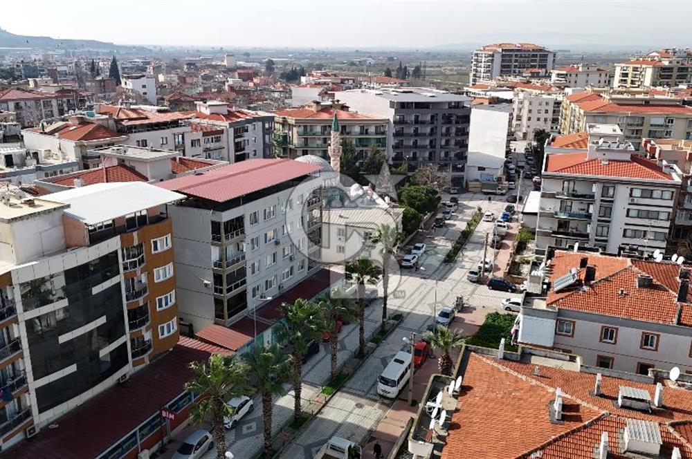 MENEMEN MERKEZDE KİRALIK İKİ CEPHELİ GENİŞ DÜKKAN