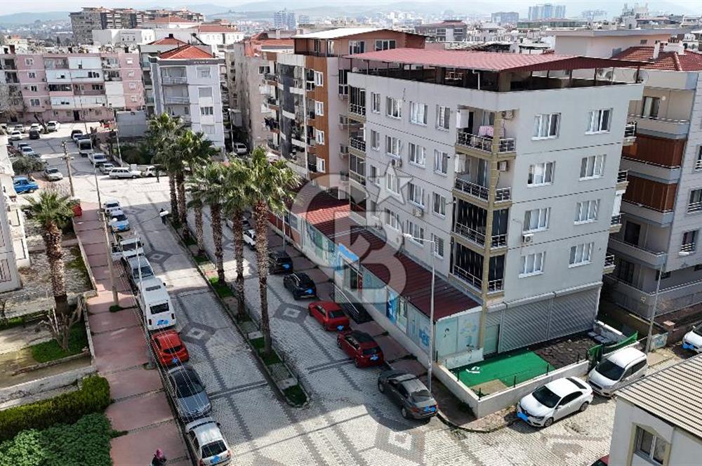 MENEMEN MERKEZDE KİRALIK İKİ CEPHELİ GENİŞ DÜKKAN