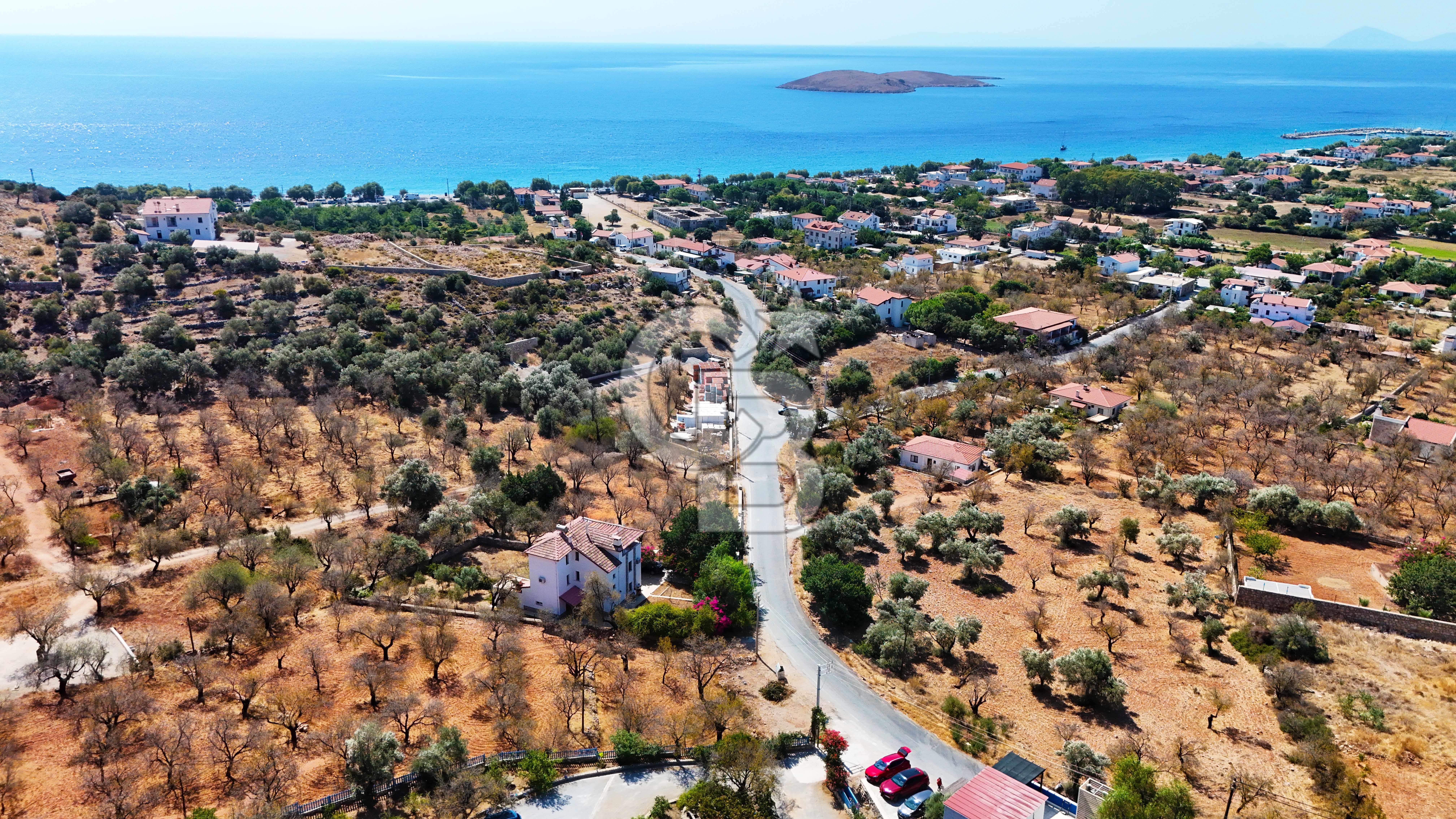 Satılık Palamutbükü Ful Deniz Manzaralı Denize 650m Müstakil Ev