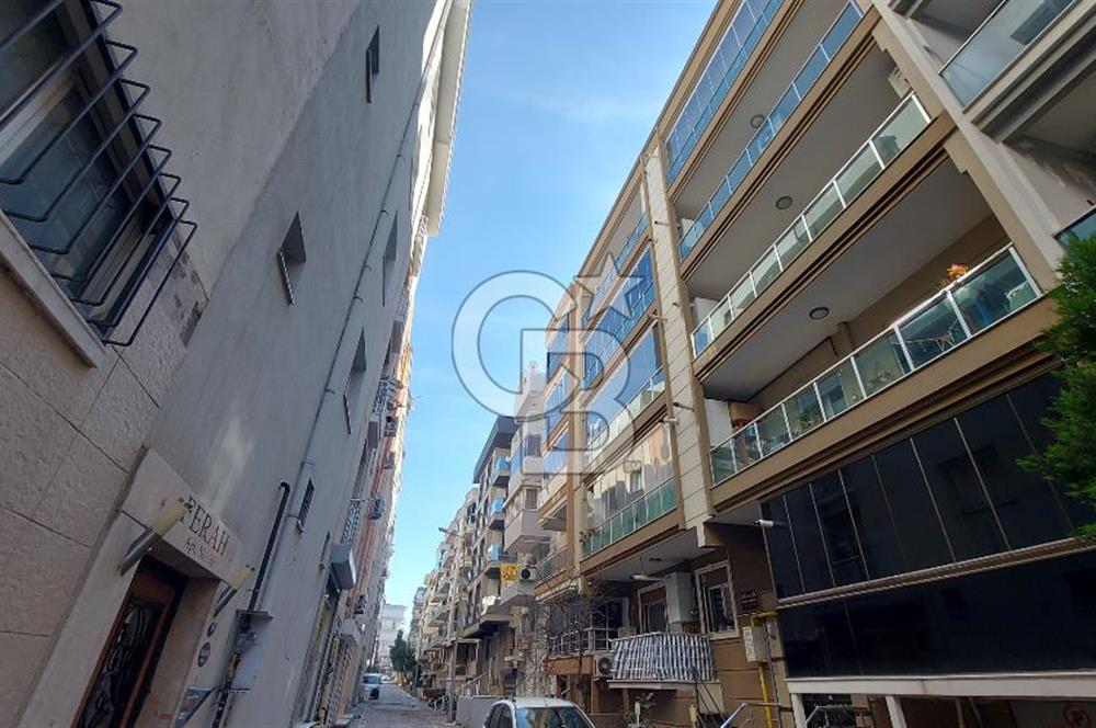 Karşıyaka  Satılık 2+1 