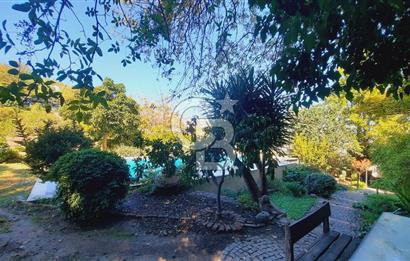 Urla Denizli Mahallesi’nde Satılık Müstakil Taş Villa | Havuzlu, Bahçeli, Hamamlı