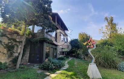 Urla Denizli Mahallesi’nde Satılık Müstakil Taş Villa | Havuzlu, Bahçeli, Hamamlı