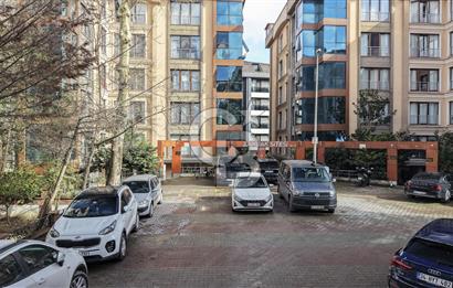 Kartaltepe'de Yüksek Tavanlı, 6+1 Dubleks Daire (Zambak Sitesi)