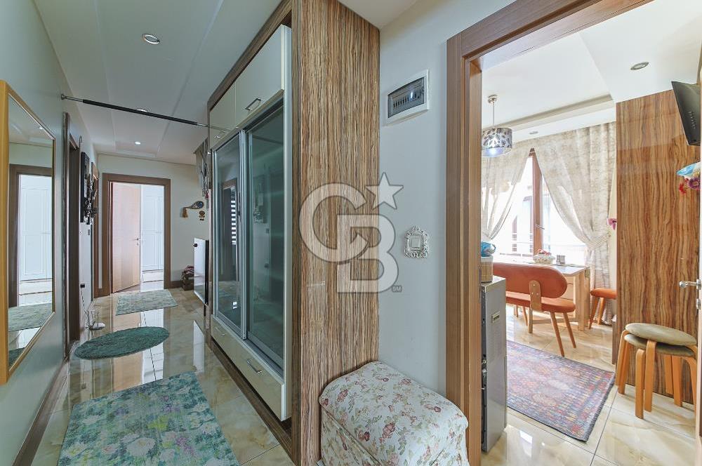 Kartaltepe'de Yüksek Tavanlı, 6+1 Dubleks Daire (Zambak Sitesi)