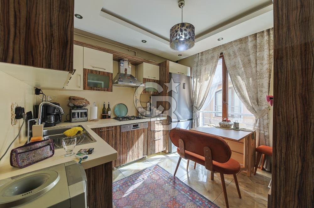 Kartaltepe'de Yüksek Tavanlı, 6+1 Dubleks Daire (Zambak Sitesi)