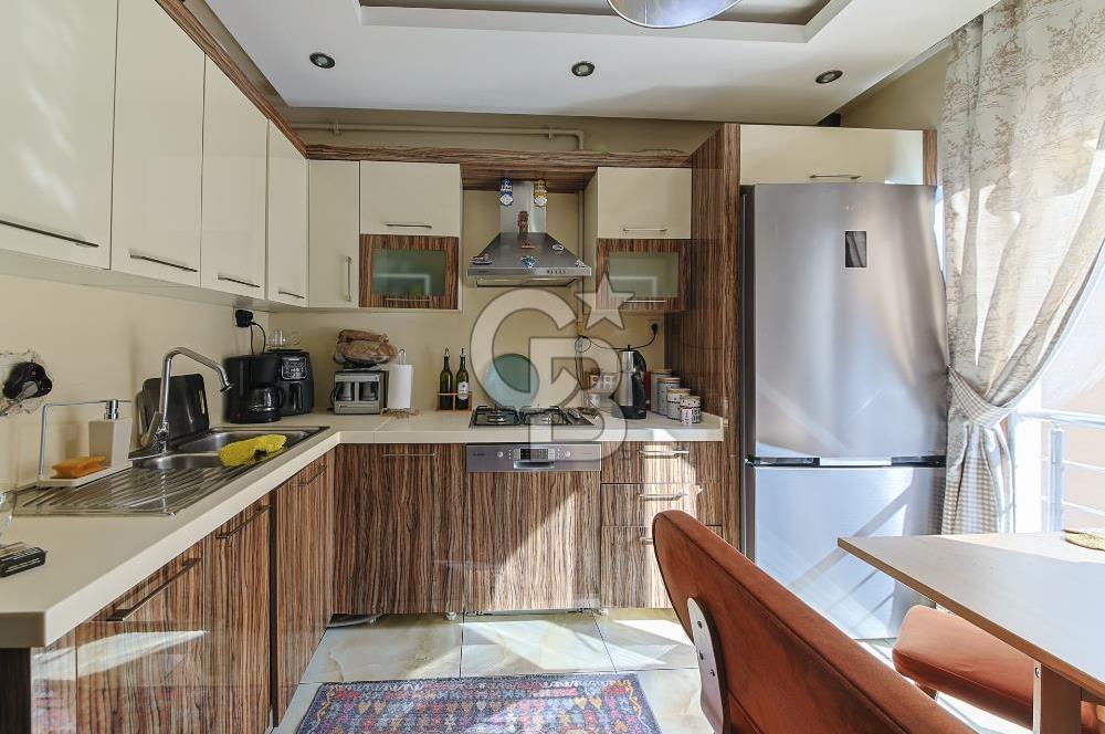 Kartaltepe'de Yüksek Tavanlı, 6+1 Dubleks Daire (Zambak Sitesi)