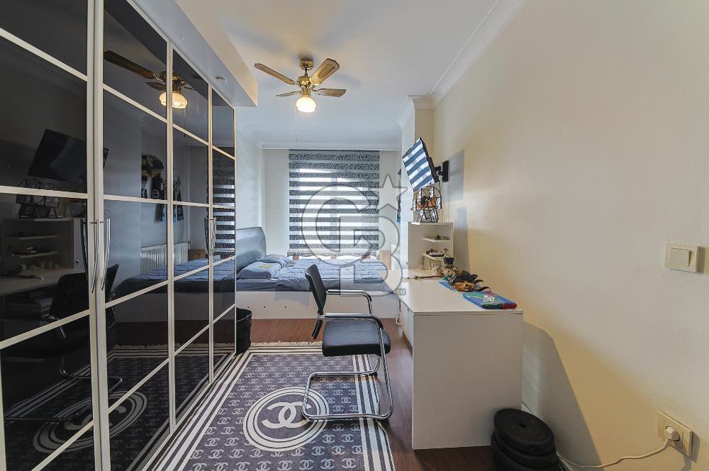 Kartaltepe'de Yüksek Tavanlı, 6+1 Dubleks Daire (Zambak Sitesi)