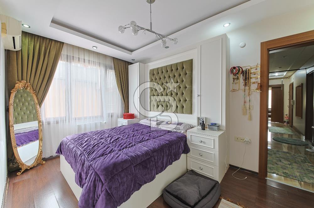 Kartaltepe'de Yüksek Tavanlı, 6+1 Dubleks Daire (Zambak Sitesi)