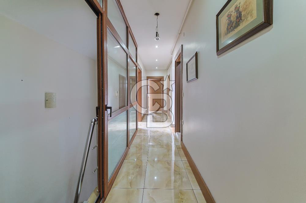 Kartaltepe'de Yüksek Tavanlı, 6+1 Dubleks Daire (Zambak Sitesi)