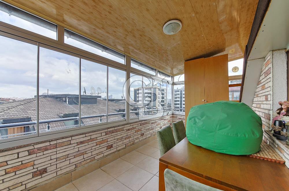 Kartaltepe'de Yüksek Tavanlı, 6+1 Dubleks Daire (Zambak Sitesi)