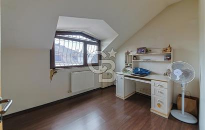 Kartaltepe'de Yüksek Tavanlı, 6+1 Dubleks Daire (Zambak Sitesi)