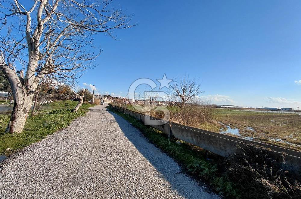 FOÇA GERENKÖY KEMAL ATATÜRK MAHALLESİ’NDE TEK TAPULU 8.675 m²  