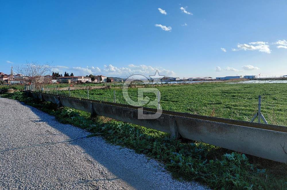 FOÇA GERENKÖY KEMAL ATATÜRK MAHALLESİ’NDE TEK TAPULU 8.675 m²  