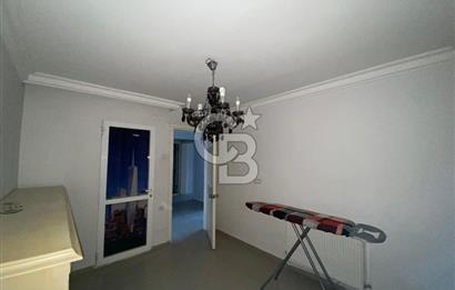 Bostanlı Merkezde,  Kiralık İş Yeri Kullanımına Uygun Daire