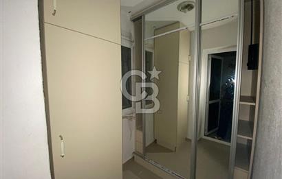 Bostanlı Merkezde,  Kiralık İş Yeri Kullanımına Uygun Daire