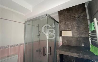 Bostanlı Merkezde,  Kiralık İş Yeri Kullanımına Uygun Daire