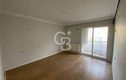 Bostanlı Merkezde,  Kiralık İş Yeri Kullanımına Uygun Daire