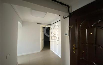 Bostanlı Merkezde,  Kiralık İş Yeri Kullanımına Uygun Daire