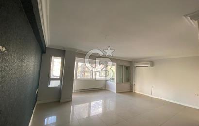 Bostanlı Merkezde,  Kiralık İş Yeri Kullanımına Uygun Daire