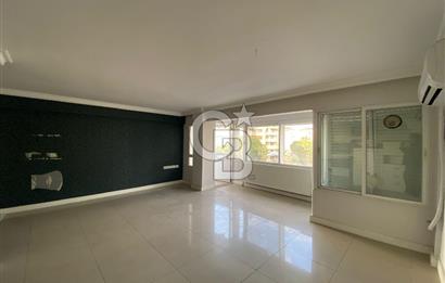 Bostanlı Merkezde,  Kiralık İş Yeri Kullanımına Uygun Daire