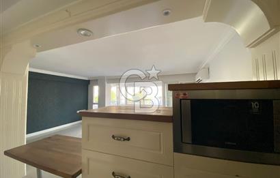 Bostanlı Merkezde,  Kiralık İş Yeri Kullanımına Uygun Daire