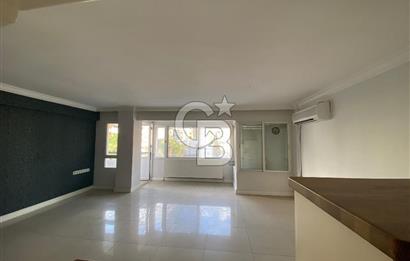 Bostanlı Merkezde,  Kiralık İş Yeri Kullanımına Uygun Daire