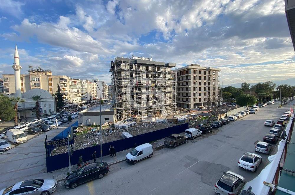 Bostanlı Merkezde,  Kiralık İş Yeri Kullanımına Uygun Daire