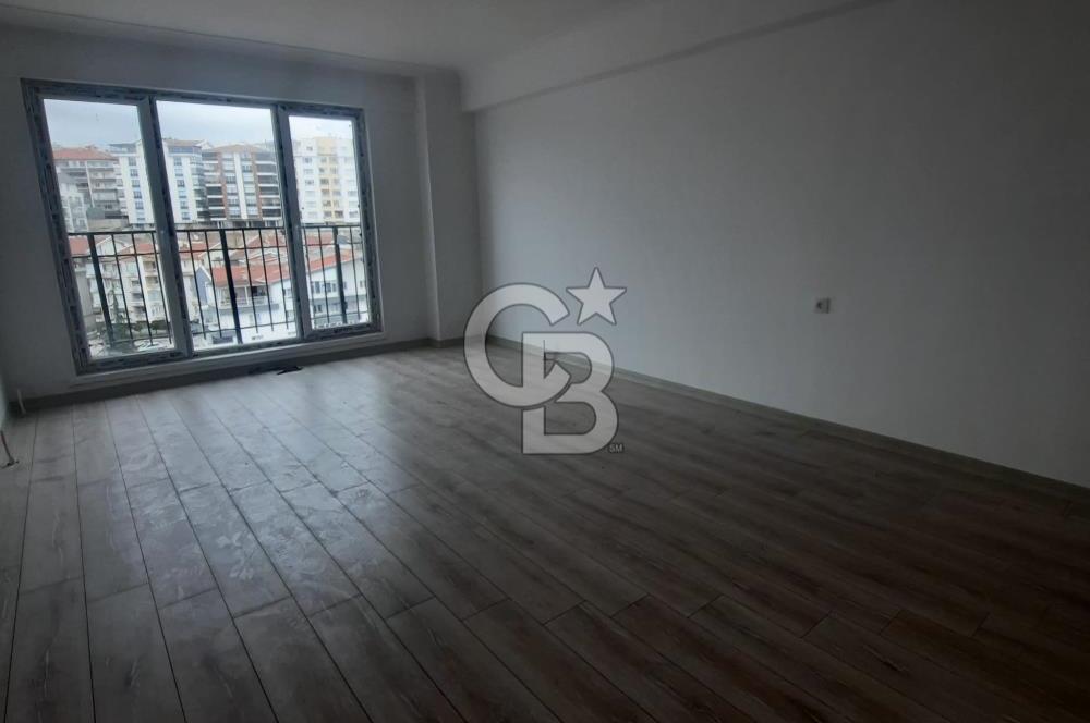 928 CAD. DİBİ ARA KATTA 3+1 CEPHELERİ AÇIK 125 M2 SIFIR DAİRE!!!