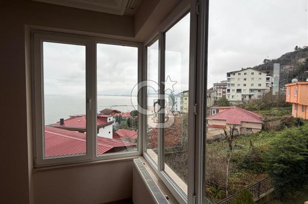 Kirazlimanı Mahallesinde Deniz Manzaralı Daire 