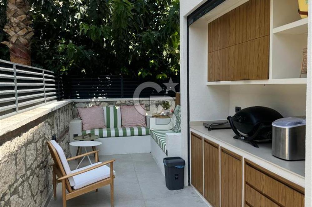 ALAÇATI GÖBENE MAHALLESİNDE SATILIK LÜKS VİLLA