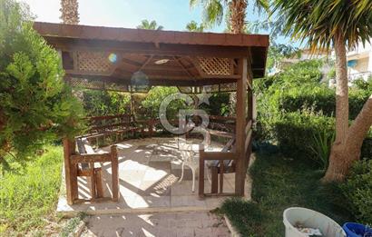 Konyaaltı uncalı mh. önü açık manzaralı site içi havuzlu 3+1