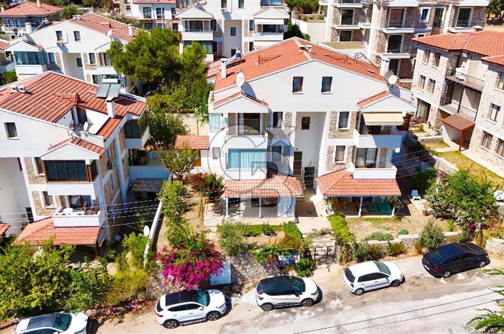 SATILIK DATÇA MERKEZDE DENİZ MANZARALI DUBLEKS DAİRE