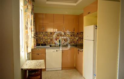 Urla Çeşmealtı'nda Denize Sıfır Binada Manzaralı Kiralık 1+1 Daire