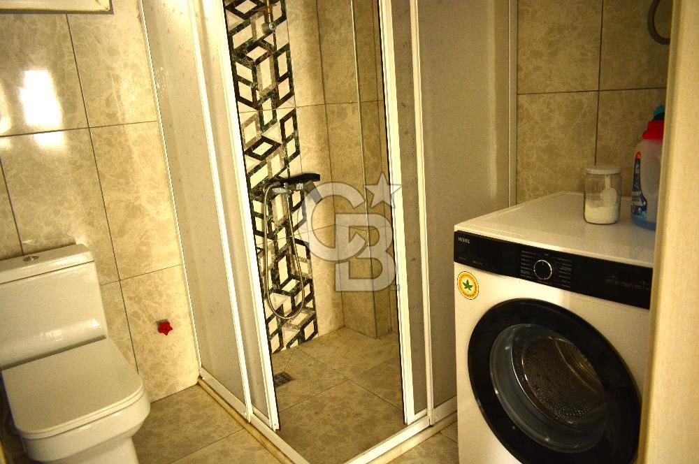 Urla Çeşmealtı'nda Denize Sıfır Binada Manzaralı Kiralık 1+1 Daire