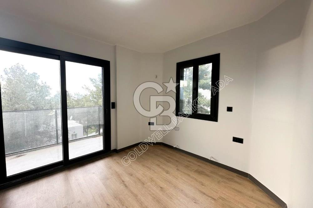 SOĞUCAK KUŞADASI’NDA SATILIK  DENİZ MANZARALI HAVUZLU AKILLI EV SİSTEMLİ 2+1 VİLLA