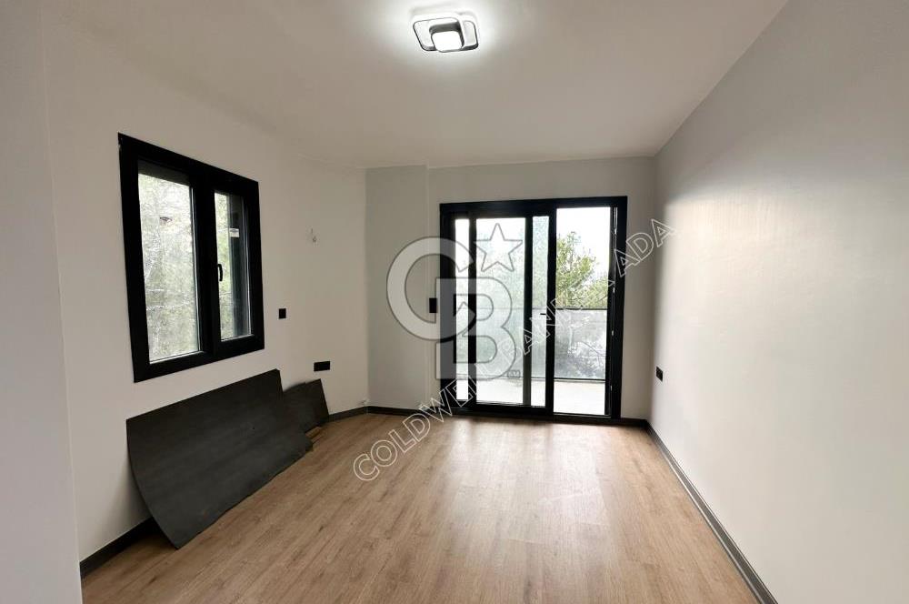 SOĞUCAK KUŞADASI’NDA SATILIK  DENİZ MANZARALI HAVUZLU AKILLI EV SİSTEMLİ 2+1 VİLLA