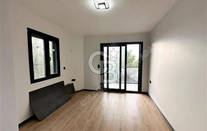 SOĞUCAK KUŞADASI’NDA SATILIK  DENİZ MANZARALI HAVUZLU AKILLI EV SİSTEMLİ 2+1 VİLLA