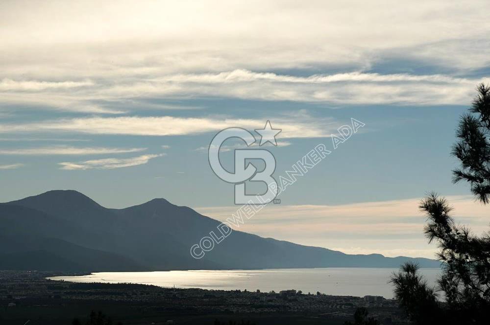 SOĞUCAK KUŞADASI’NDA SATILIK  DENİZ MANZARALI HAVUZLU AKILLI EV SİSTEMLİ 2+1 VİLLA