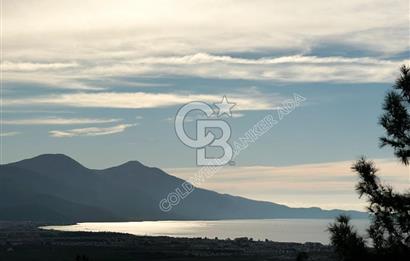 SOĞUCAK KUŞADASI’NDA SATILIK  DENİZ MANZARALI HAVUZLU AKILLI EV SİSTEMLİ 2+1 VİLLA