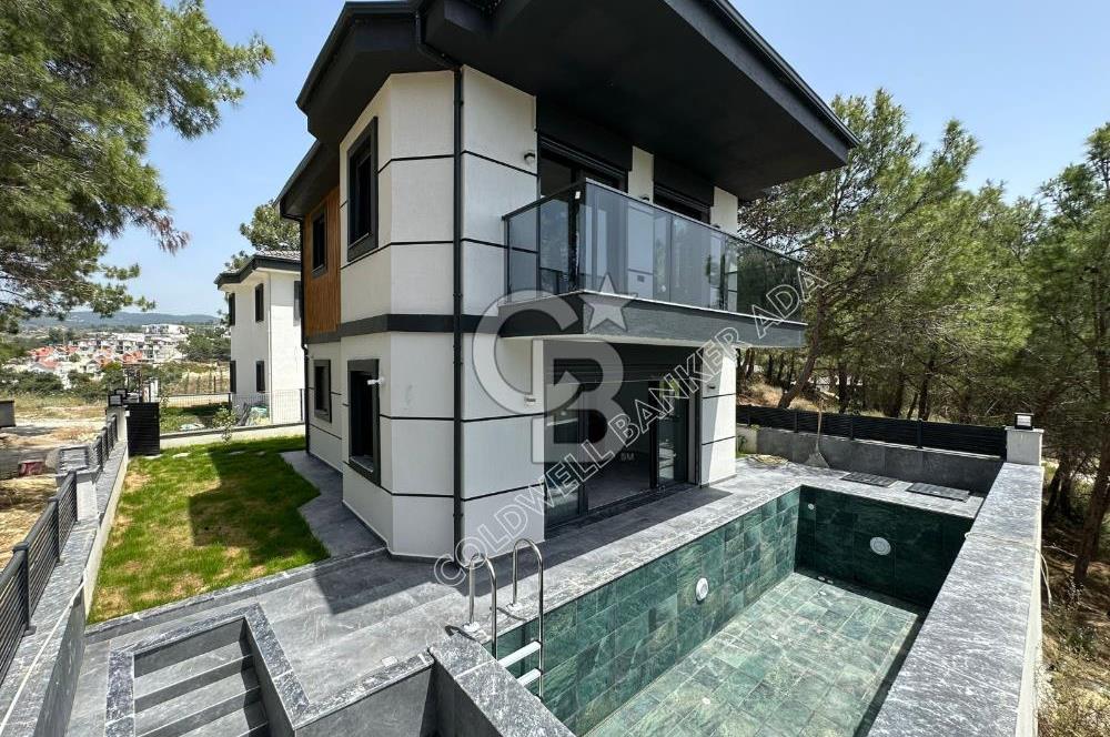 SOĞUCAK KUŞADASI’NDA SATILIK  DENİZ MANZARALI HAVUZLU AKILLI EV SİSTEMLİ 2+1 VİLLA
