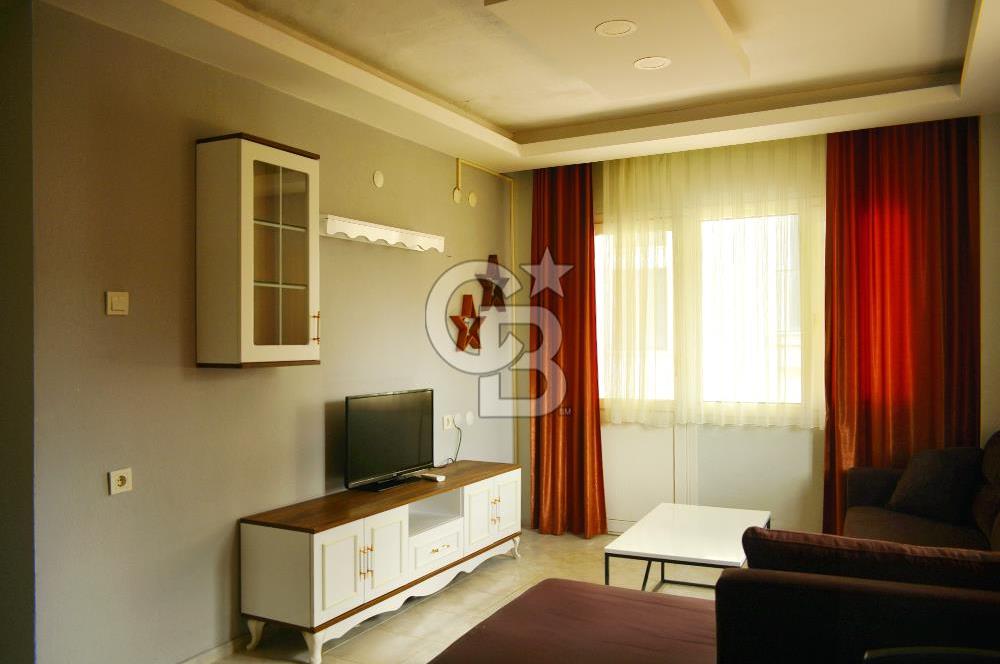 Urla Çeşmealtı'nda Denize Sıfır Binada Manzaralı Kiralık 1+1 Daire