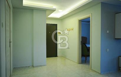 Urla Çeşmealtı'nda Denize Sıfır Binada Manzaralı Kiralık 1+1 Daire