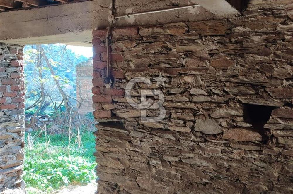 İzmir Bayındır Pınarlı Satılık Müstakil Ev Ve Arsası