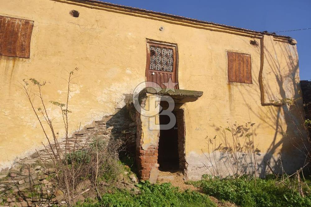 İzmir Bayındır Pınarlı Satılık Müstakil Ev Ve Arsası