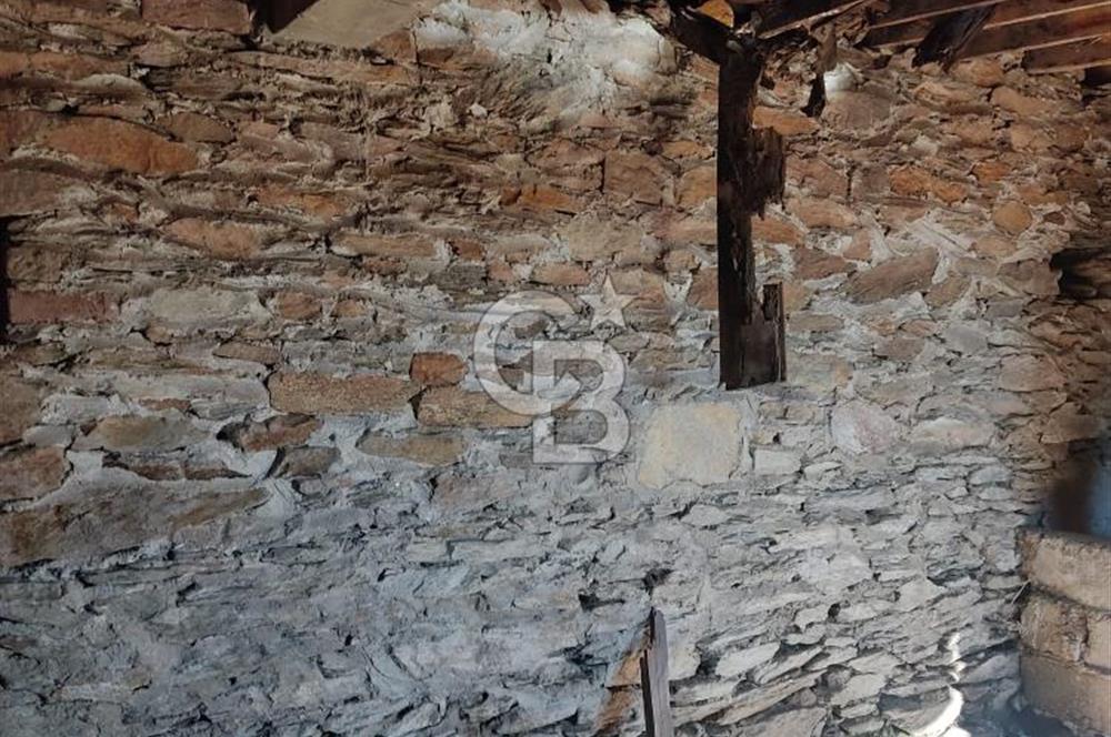 İzmir Bayındır Pınarlı Satılık Müstakil Ev Ve Arsası