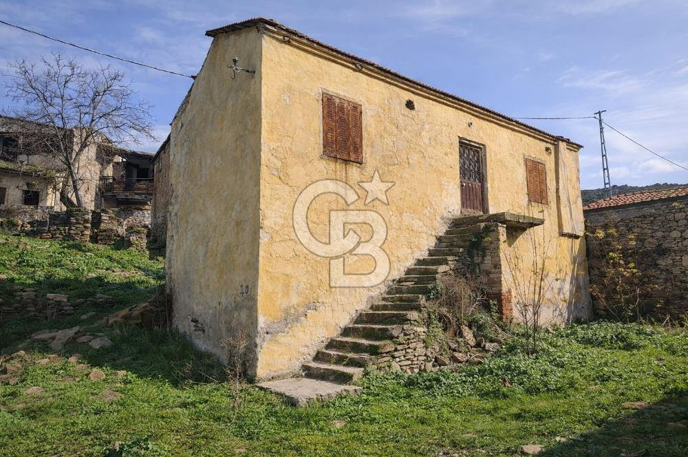 İzmir Bayındır Pınarlı Satılık Müstakil Ev Ve Arsası