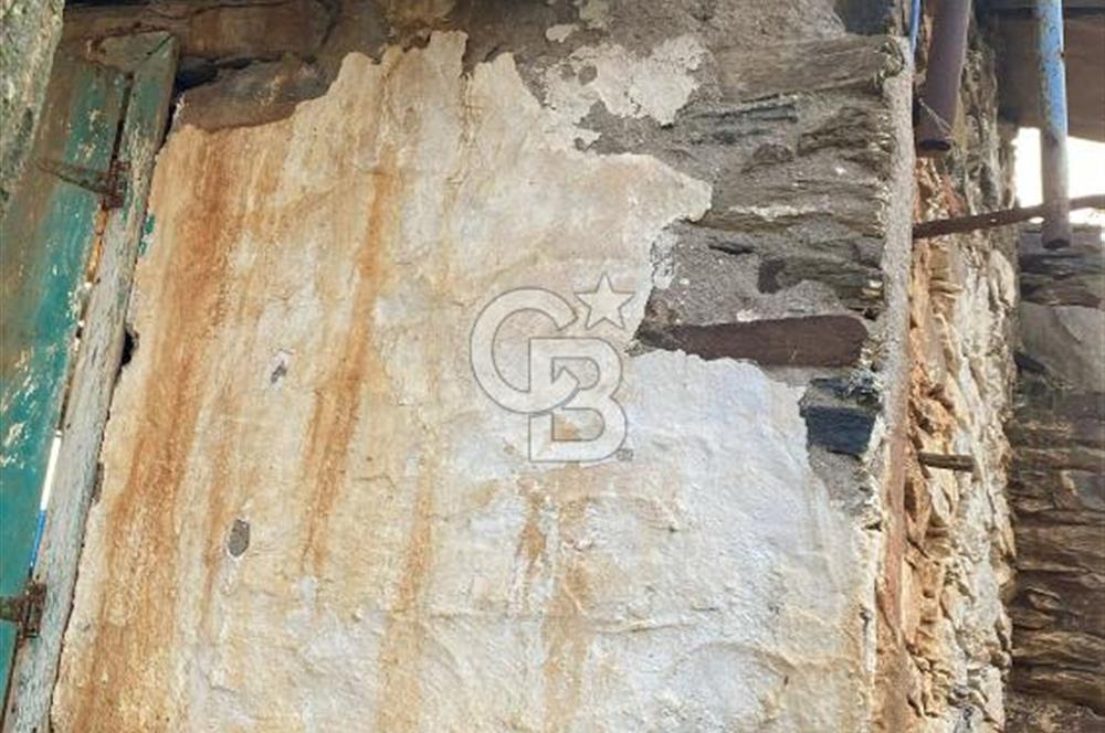 İzmir Bayındır Karahayıt Satılık 2+1 Müstakil Ev Ve Arsası