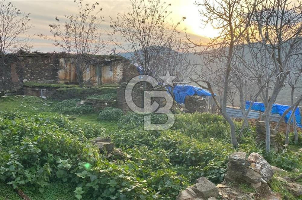 İzmir Bayındır Karahayıt Satılık 2+1 Müstakil Ev Ve Arsası