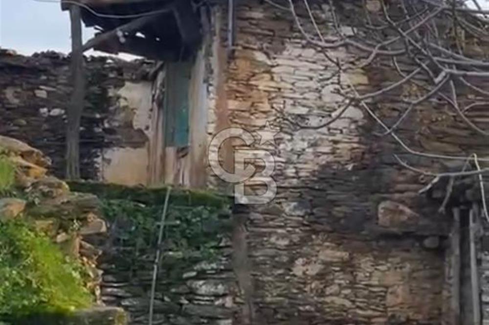 İzmir Bayındır Karahayıt Satılık 2+1 Müstakil Ev Ve Arsası