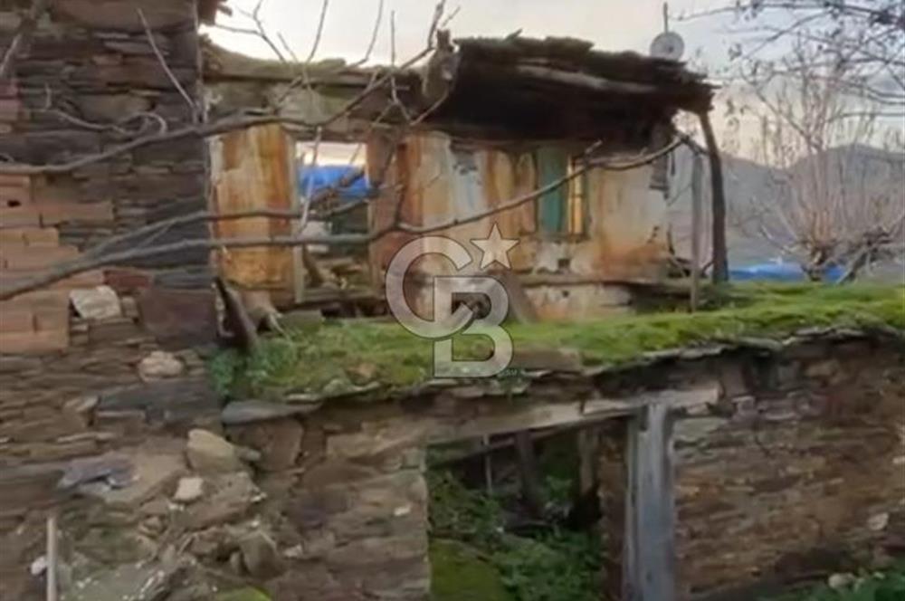 İzmir Bayındır Karahayıt Satılık 2+1 Müstakil Ev Ve Arsası